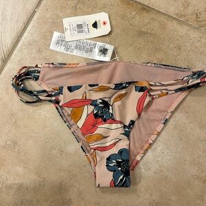 Billabong swim bottoms size large